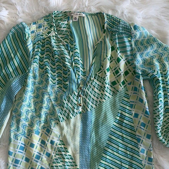 Banana Republic tunic light greens and blues, mixed pattern XS summer top - Picture 9 of 11